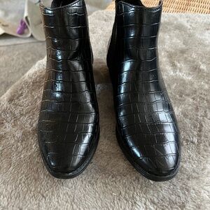 Dolce Vita Tristan bootie